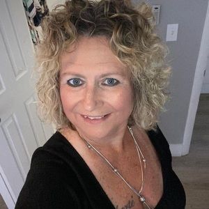 Meet your Posher, Lynne